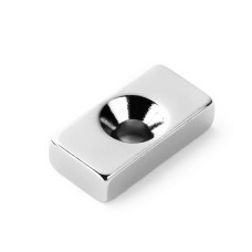 Magnet neodymový obdlžníkový s otvorom M3,5 20x10x5mm sila 5,2kg
