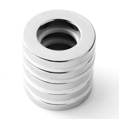 Magnet neodymový okrúhly s otvorom priemer 40cm výška 6mm sila 12kg
